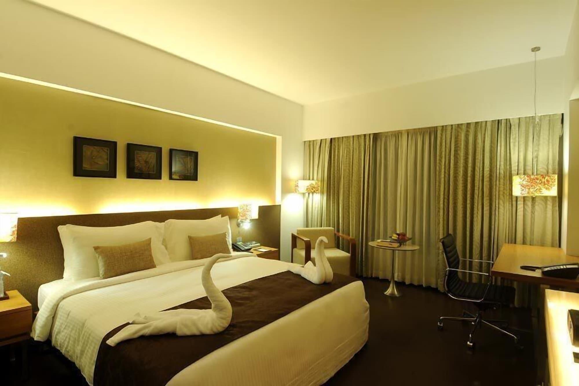 Fortune Select Sg Highway, Ahmedabad - Member Itc Hotels' Group المظهر الخارجي الصورة