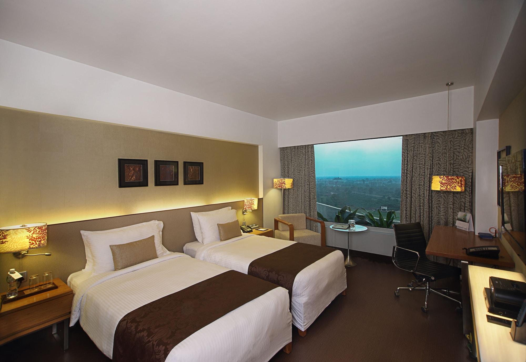 Fortune Select Sg Highway, Ahmedabad - Member Itc Hotels' Group المظهر الخارجي الصورة
