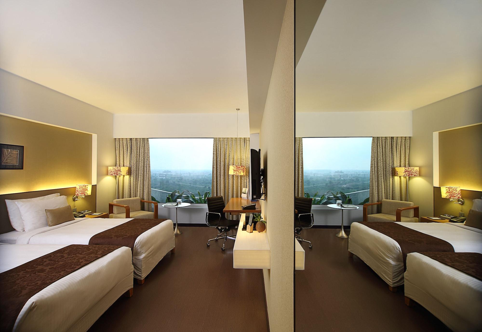 Fortune Select Sg Highway, Ahmedabad - Member Itc Hotels' Group المظهر الخارجي الصورة