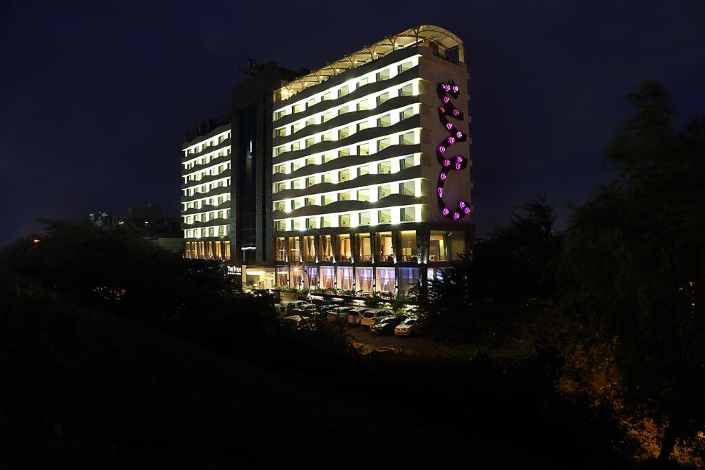Fortune Select Sg Highway, Ahmedabad - Member Itc Hotels' Group المظهر الخارجي الصورة