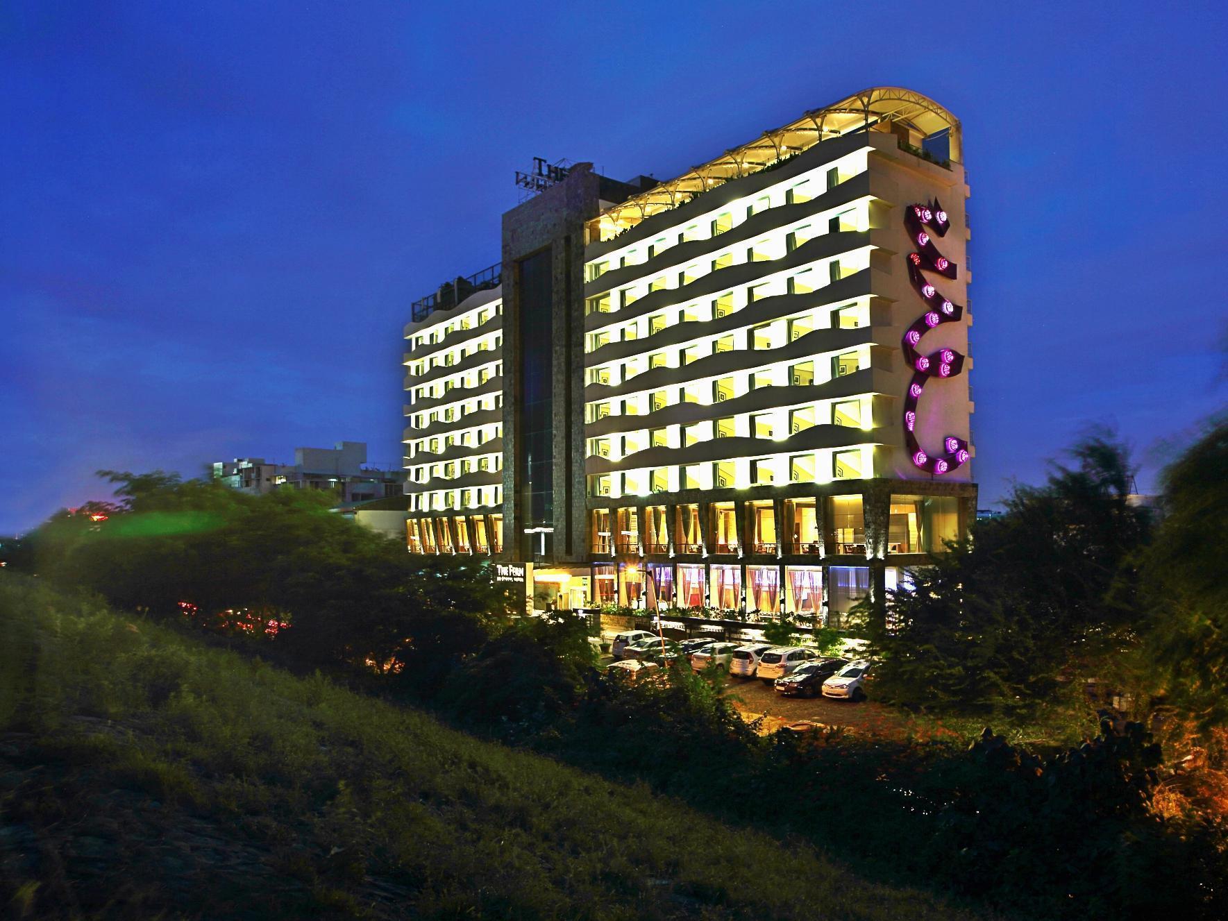 Fortune Select Sg Highway, Ahmedabad - Member Itc Hotels' Group المظهر الخارجي الصورة