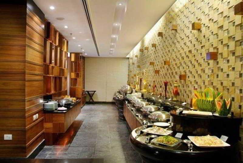 Fortune Select Sg Highway, Ahmedabad - Member Itc Hotels' Group المظهر الخارجي الصورة