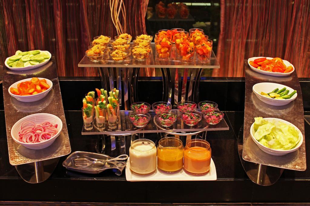 Fortune Select Sg Highway, Ahmedabad - Member Itc Hotels' Group المظهر الخارجي الصورة